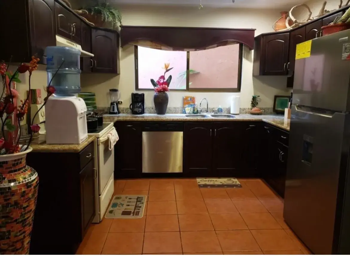 La Flor fully equipped kitchen