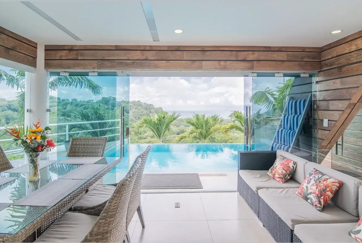 Jaco Honeymoon - Romantic tropical outdoor dining