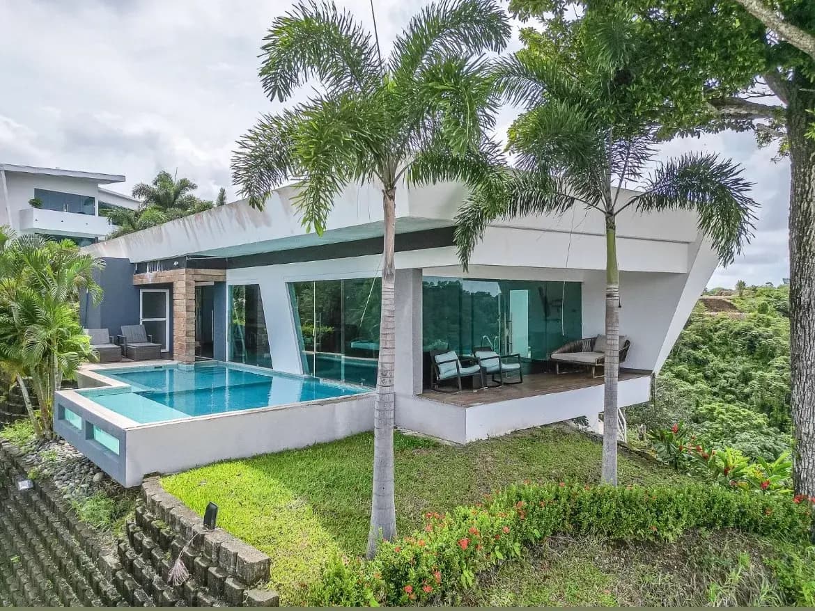 Villa De las Flores private pool with ocean and jungle views in Playa Hermosa
